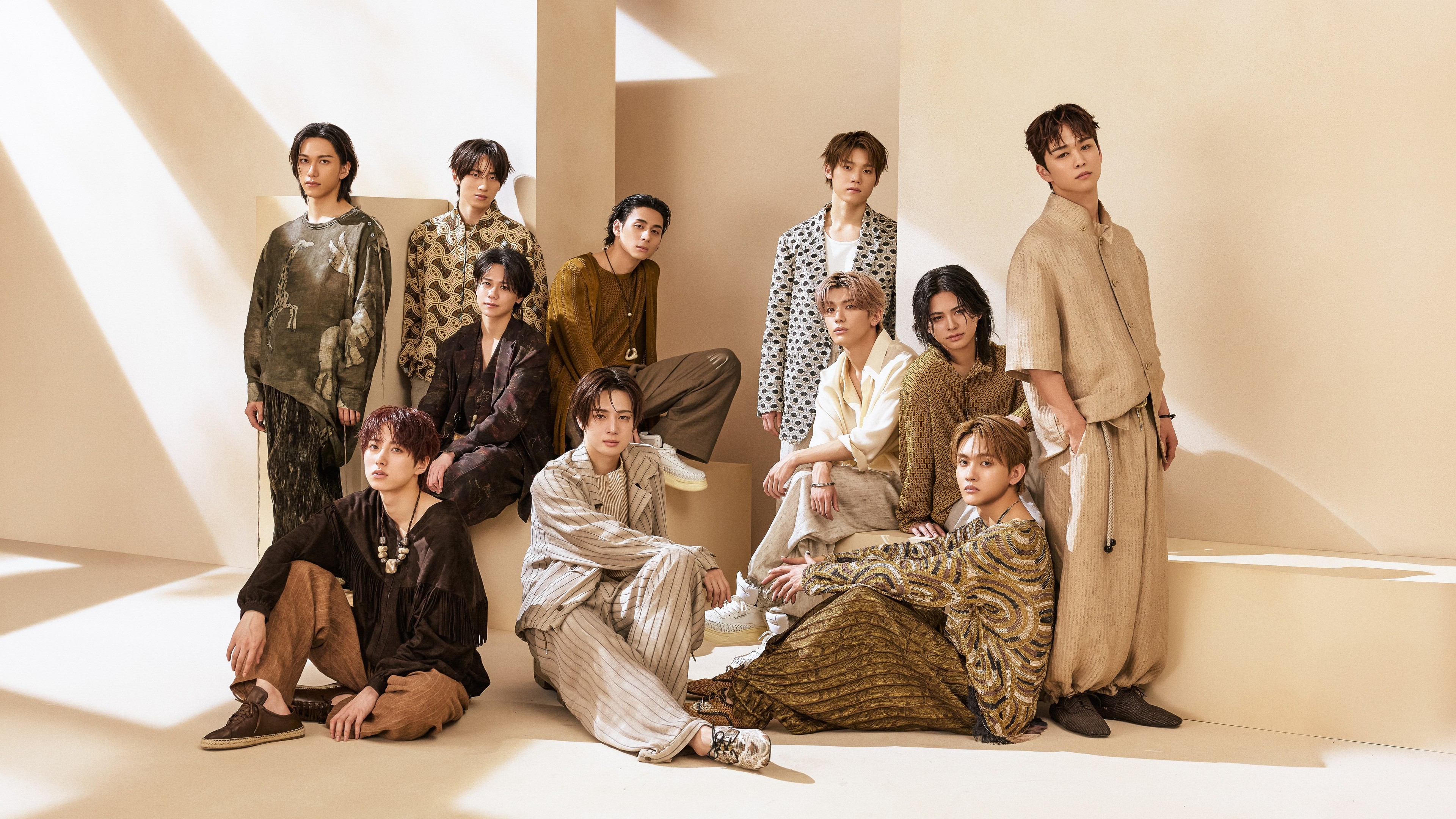 メンバーの「ORIGINS」は？INI が〈エンポリオ アルマーニ〉の新ビジュアルに起用