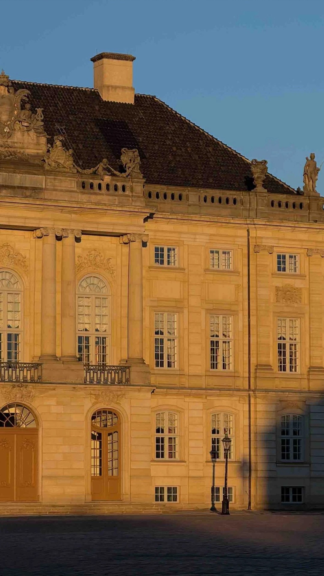 コペンハーゲン、束の間のご近所ライフ。―「ひこうきのなか」より